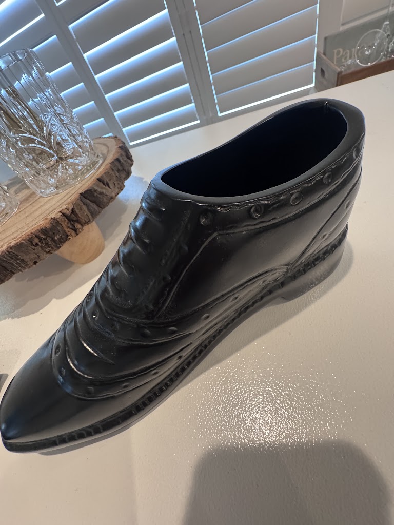 Themed Round Table Plus High Top detail 5