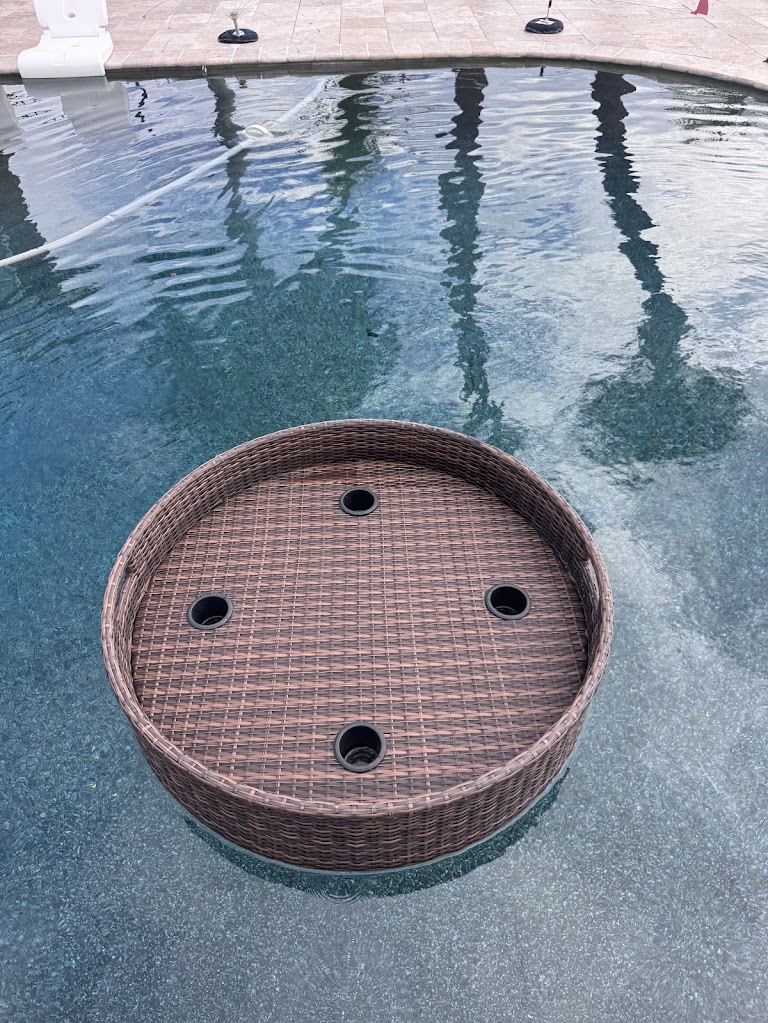 Themed Round Table Plus High Top detail 4